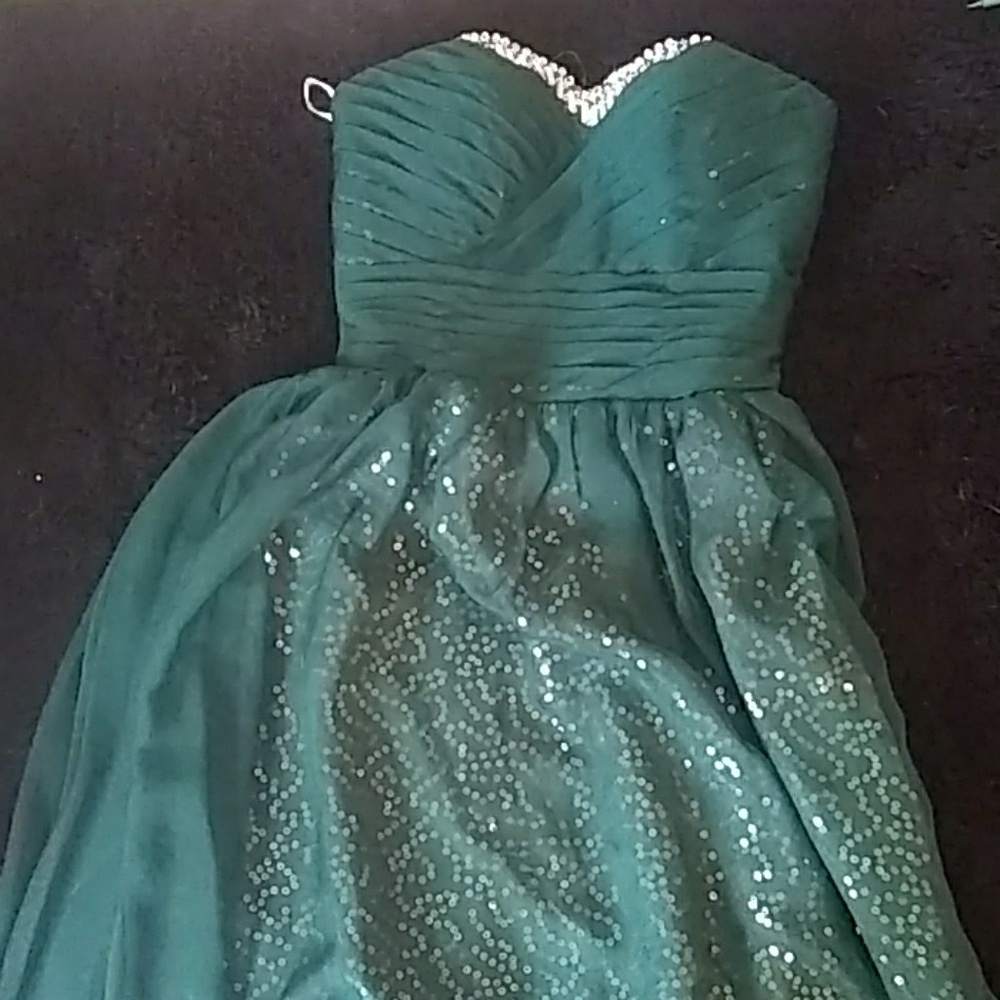 Green short prom dress